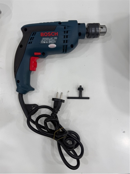 Máy khoan Bosch GSB 13 RE - Màu xanh biển - Ngoại hình 98% - Thiếu tay phụ , chốt tay phụ