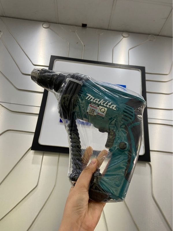Máy khoan Makita HP1630 - Màu xanh - Newseal