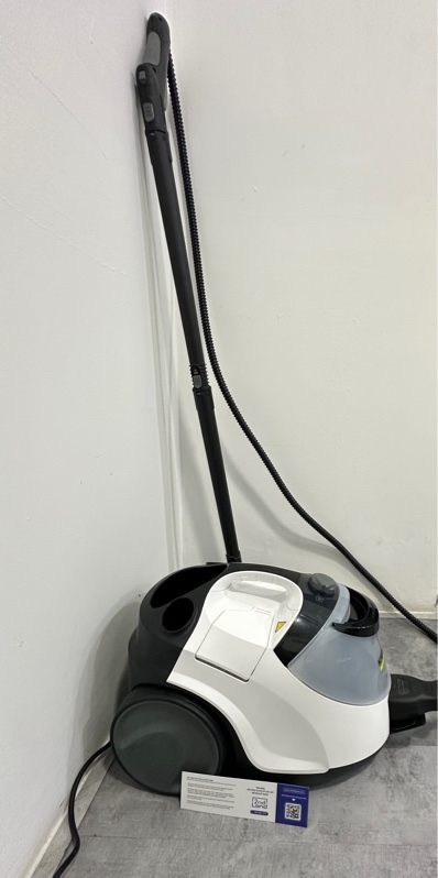 Máy làm sạch bằng hơi nước Karcher SC 5 - 2250W - Màu trắng - Ngoại hình 97% - Kèm vòi phun sàn + 1 đầu chà tròn + Bình chứa nước + Vòi xịt cầm tay + Khăn