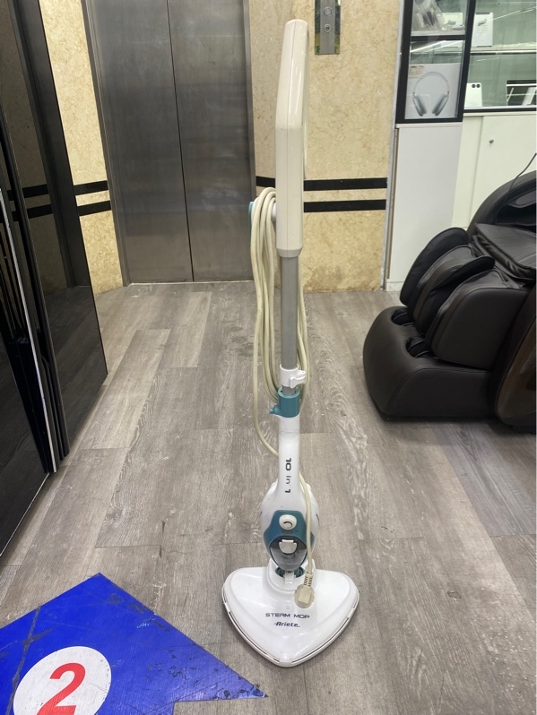 Máy lau nhà hơi nước đa năng Ariete MOD.4164 - Màu trắng - Ngoại hình 97% - Kèm 10 món đa năng,3 miến vải lót thay bị ố - SẢN PHẨM LỖI KHÔNG BẢO HÀNH