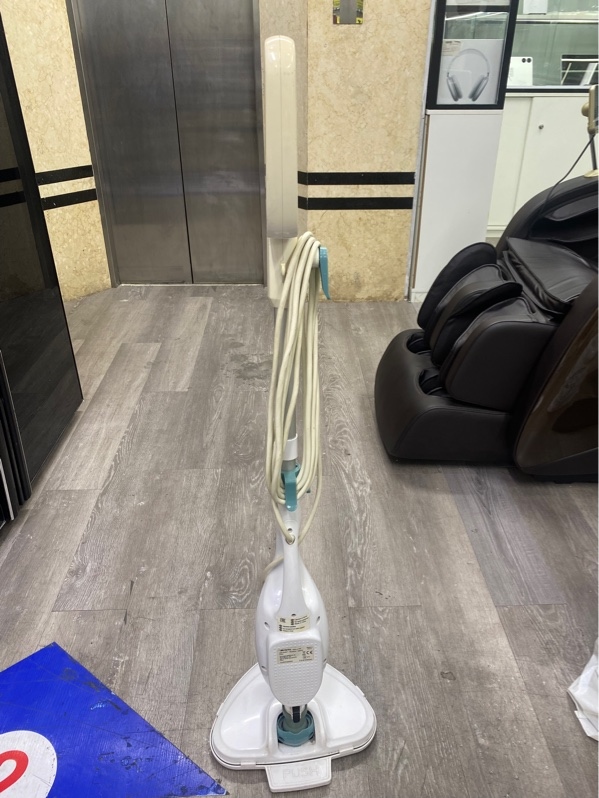 Máy lau nhà hơi nước đa năng Ariete MOD.4164 - Màu trắng - Ngoại hình 97% - Kèm 10 món đa năng,3 miến vải lót thay bị ố - SẢN PHẨM LỖI KHÔNG BẢO HÀNH