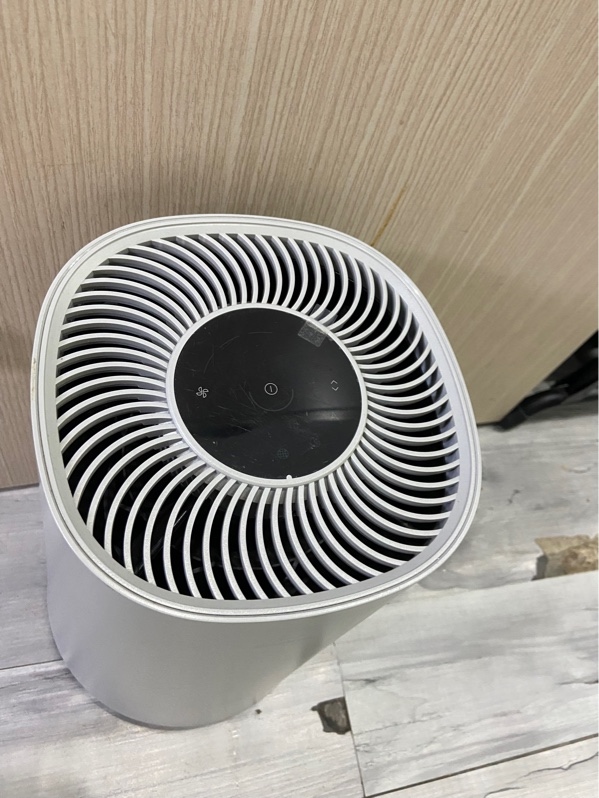 Máy lọc khôg khí Electrolux Flow A3 model FA31-202GY - Màu xám - Ngoại hình: 97% - Lọc bụi nhiều - Kèm nguồn
