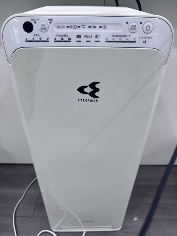 Máy lọc không khí Daikin MCK55TVM6 - Màu trắng - Ngoại hình 96% - trầy xước , Lọc bụi - Body