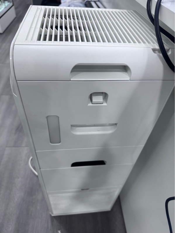 Máy lọc không khí Daikin MCK55TVM6 - Màu trắng - Ngoại hình 96% - trầy xước , Lọc bụi - Body