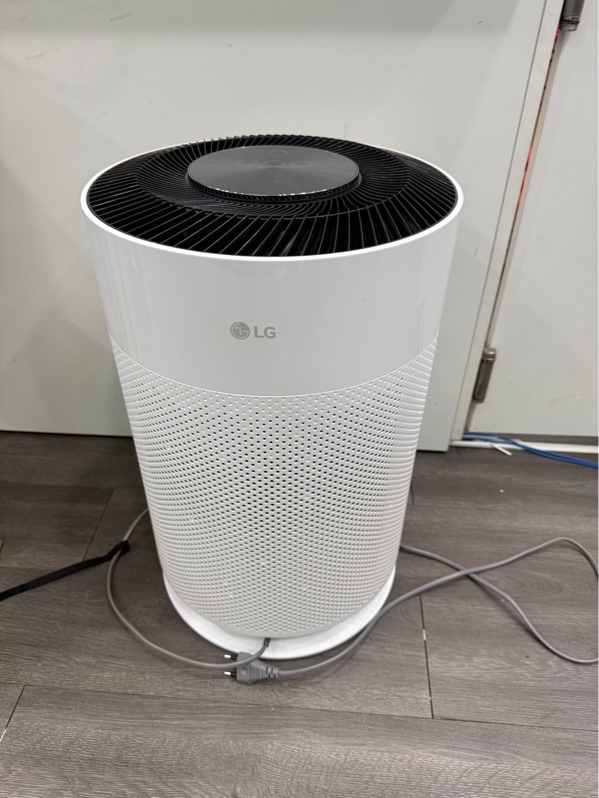 Máy lọc không khí LG PuriCare 360 Air Purifier HIT - Màu trắng - Ngoại hình 98% - lọc còn 68% - Kèm box