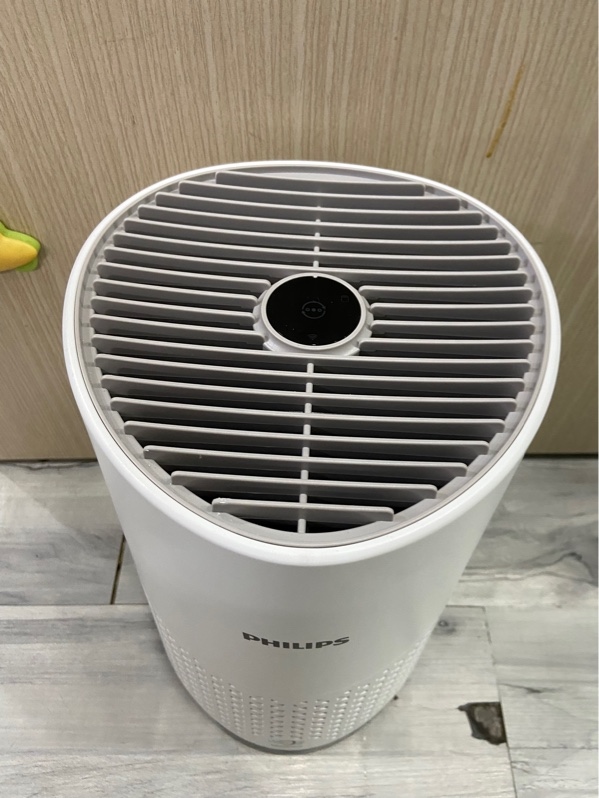 Máy lọc không khí Philips AC0650/10 - Màu trắng - Ngoại hình: 97.5% - Lõi lọc cần thay thế - Kèm nguồn