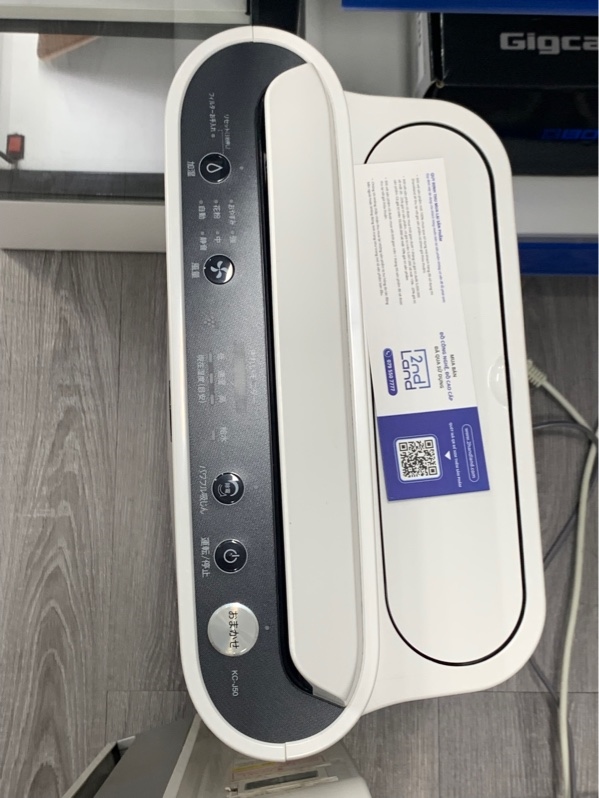 Máy lọc không khí Sharp KC-J50-W - Màu trắng - Ngoại hình: 98% - Lọc dơ nhẹ, tiếng trung - Body
