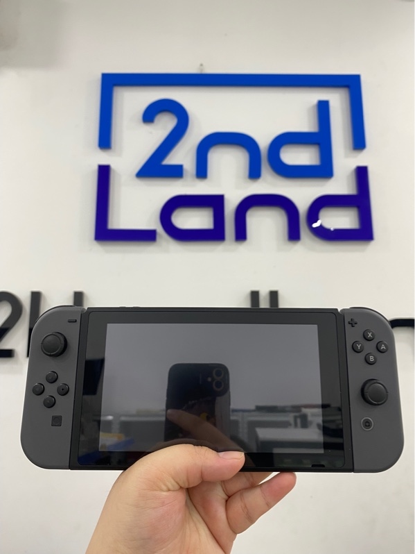 Máy Nintendo Switch V2 - 64GB - chưa hack - Màu đen - Ngoại hình 97% - Kèm Box , tay cầm joycon, dock , thẻ micro SD 32GB , sạc