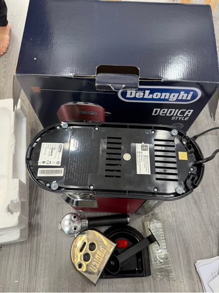 Máy pha cà phê Delonghi EC685 - Đỏ - 98% - Fullbox 3