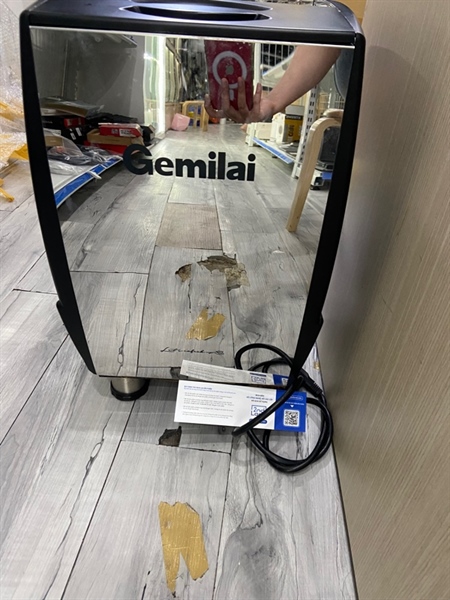 Máy pha cà phê Gemilai CRM 3 200B - Màu đen - Ngoại hình: 97% - Sàn sét - Kèm nguồn + bộ nén + ống thoát nước 2