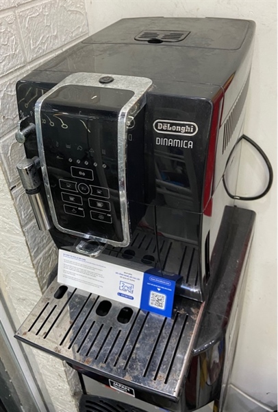 Máy pha cà phê tự động DeLonghi Dinamica Ecam - Màu đen - Ngoại hình: 97% - Khay sét, trầy nhiều chỗ - Body