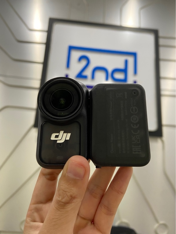 Máy quay DJI Osmo Nano (64GB) - Màu đen - Ngoại hình: 98% - Kèm túi đủ phụ kiện