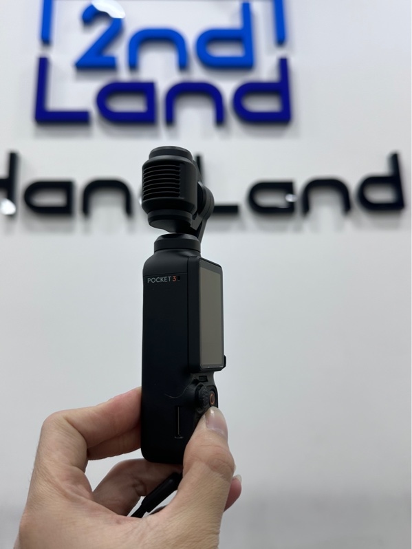 Máy quay DJI Osmo Pocket 3 Creator Combo - Màu đen - Ngoại hình 98% - Kèm túi + Box + Mic