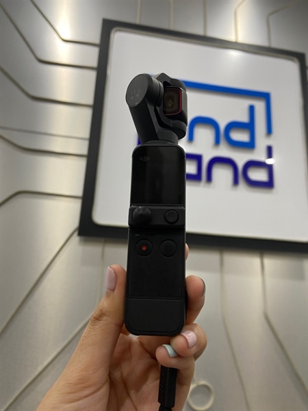 Máy quay DJI Pocket 2 - Màu đen - Ngoại hình: 97% - Kèm case + 2 adapter (lightning + type c ) + 1 thẻ nhớ 128GB