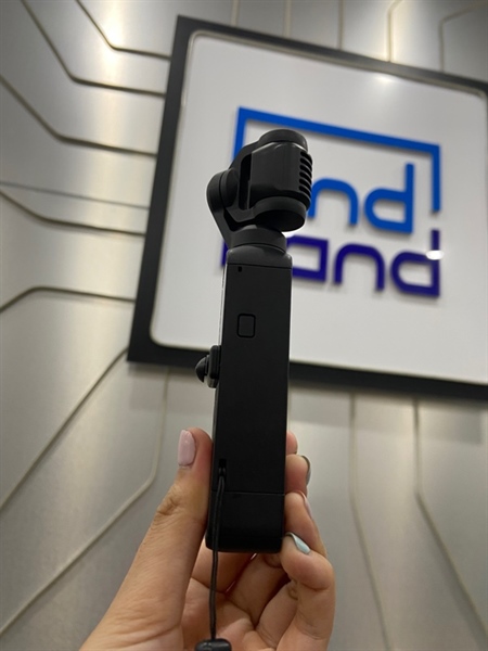 Máy quay DJI Pocket 2 - Màu đen - Ngoại hình: 97% - Kèm case + 2 adapter (lightning + type c ) + 1 thẻ nhớ 128GB 1