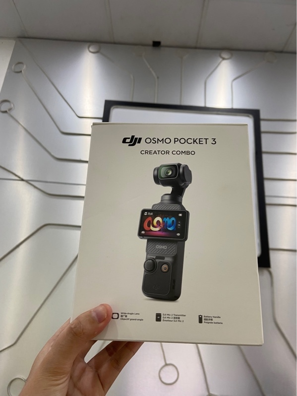Máy quay DJI Pocket 3 - Bản Combo - Màu đen - Ngoại hình: 98% - FullBox - Thiếu lens góc rộng - Còn bảo hành hãng 19/04/2027