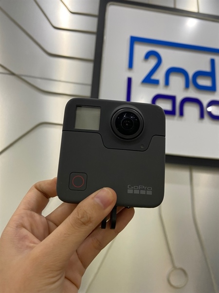Máy quay Gopro Fusion 360 - Màu đen - Ngoại hình: 98% - Kèm túi + 2 pin