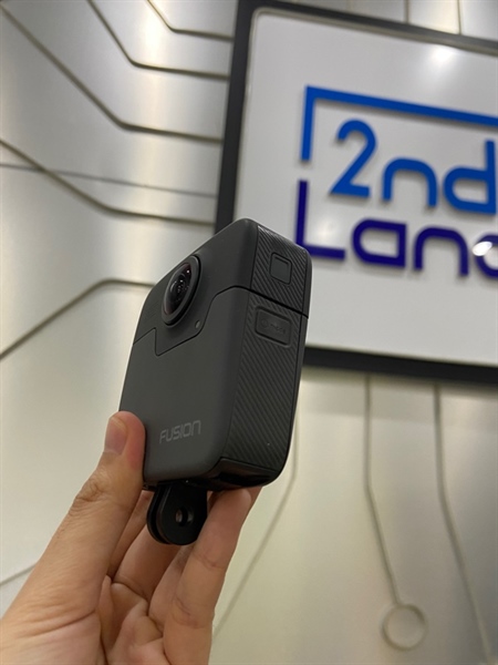 Máy quay Gopro Fusion 360 - Màu đen - Ngoại hình: 98% - Kèm túi + 2 pin 2