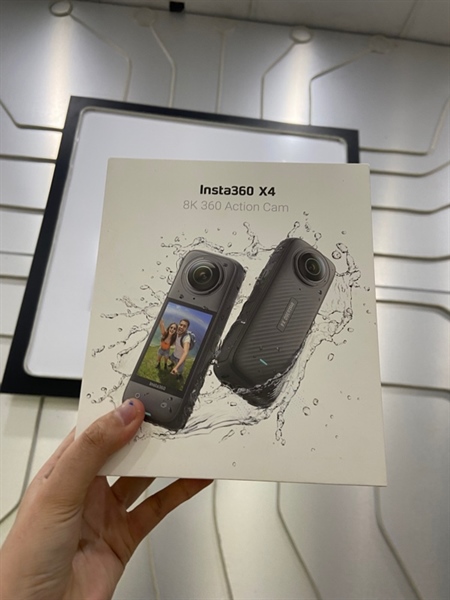 Máy quay Insta 360 X4 - Màu đen - Ngoại hình: 98% - Thiếu 2 nắp bảo vệ lens - Kèm 1 pin + khung bảo vệ + thẻ nhớ 64GB + FullBox