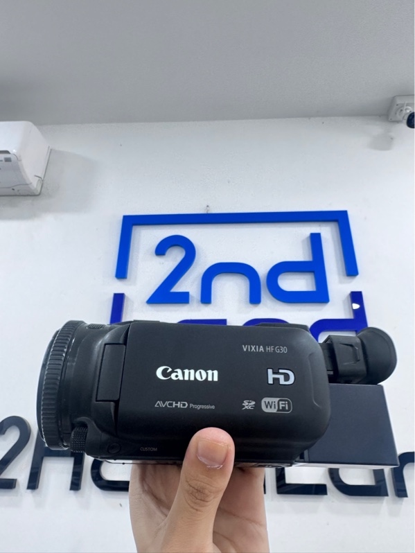 Máy quay phim Canon Vixia HF G30 - Màu đen - Ngoại hình 97% - Trầy xước - Kèm 1 pin, 1 thẻ nhớ 64Gb, 1 sạc
