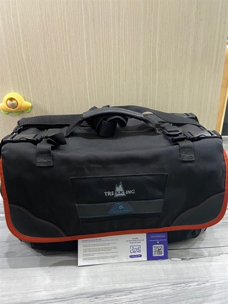 Máy quay Sony HXR-NX3 - Màu đen - Ngoại hình: 97% - Trầy xước nhẹ, phai màu nhẹ - Kèm túi + 2 pin + dây + dock sạc 2