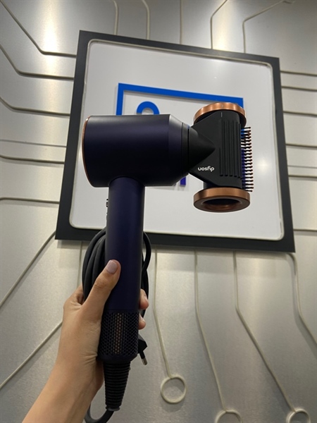 Máy sấy tóc Dyson HD15 - Màu xanh - Ngoại hình: 98% - Đủ phụ kiện ( thiếu tấm lót ), lọc hơi bụi - Kèm Box