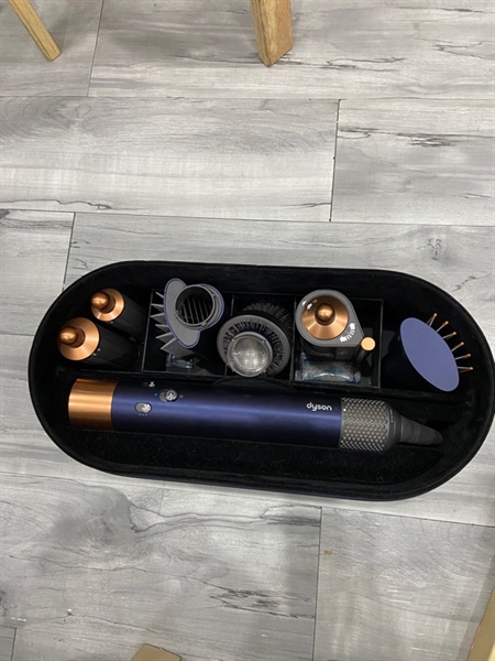 Máy sấy tóc, tạo kiểu Dyson Airwrap Styler Special Gift Edition - 220V - Màu đen - Ngoại hình: 98% - Kèm hộp 1