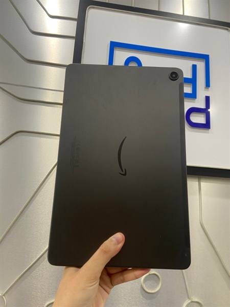 Máy tính bảng Amazon Fire Max 11 13th Gen - Ram 4/64GB - Màu đen - Ngoại hình: 97% - Cấn sườn - Kèm bao da bàn phím + sạc zin