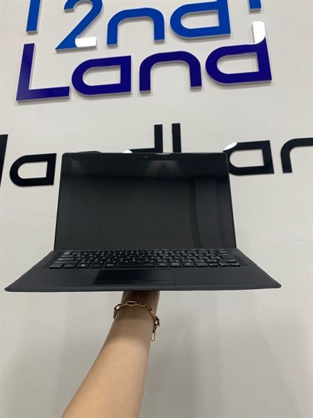 Máy tính bảng NEC-VICT 12SS96 nội địa Nhật - i5-7y54 - 8/256SSD - Màu bạc - Pin 81% - Ngoại hình: 98% - Loa nhỏ, màn ám xanh, phản quang , cam hư - Body, kèm sạc + phím