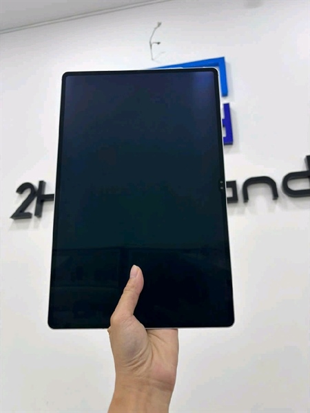 Máy tính bảng Samsung Galaxy S10 Ultra SM-X920 - Quốc tế - 12/256GB - Bản wifi - Pin ổn - Màu bạc - Ngoại hình 99% - Còn dán màn hình , viền dán nilong - Fullbox 2