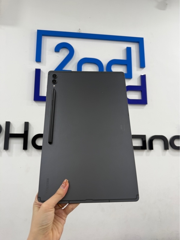 Máy tính bảng Samsung Galaxy Tab S9 Ultra - Snapdragon 8 gen 2 - 12/256GB - Màu xám - Ngoại hình 97% - Màn trầy , ám vàng , hở sáng nhẹ , viền trầy , cấn nhẹ - Kèm phím , 1 bút