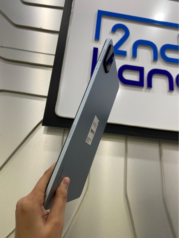 Máy tính bảng Xiaomi Pad 6 - Ram 6/128GB - Snapdragon 870 - Màu xanh - Ngoại hình: 98% - Màn ám viền xanh vừa - Kèm sạc + phím