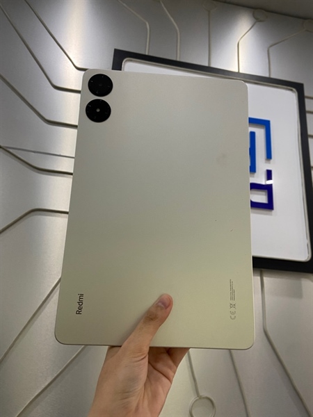 Máy tính bảng Xiaomi Redmi Pad Pro 12 inch - Snap 75 Gen 2 - Ram 6/128GB - Bản Wifi - Màu bạc - Ngoại hình: 97% - Body