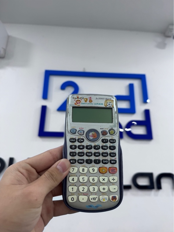 Máy tính Casio fx 570ES plus - Ngoại hình 96% - Máy cũ tróc sơn, dính sticker nhiều - Body