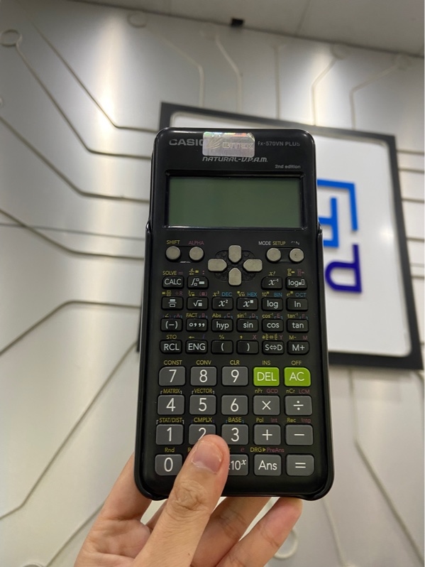 Máy tính Casio fx-570VN PLUS - Màu đen - Ngoại hình: 97% - Kèm nắp