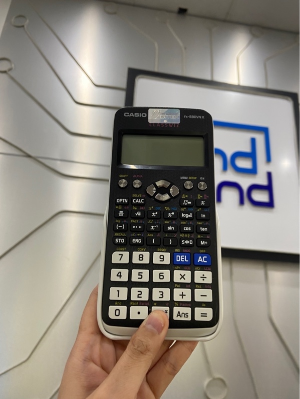 Máy tính Casio Fx-580vnx - Màu Đen Trắng - Ngoại hình: 97% - Xước ốp + thân máy - Kèm Box
