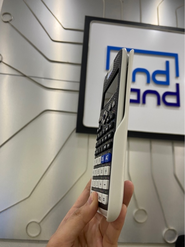 Máy tính Casio Fx-580vnx - Màu Đen Trắng - Ngoại hình: 97% - Xước ốp + thân máy - Kèm Box