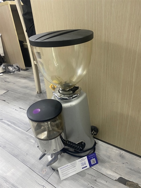 Máy xay cafe HC600 Heycafe - Màu bạc - Ngoại hình: 97% - Trầy sườn nhiều - Body - Đủ phụ kiện 3