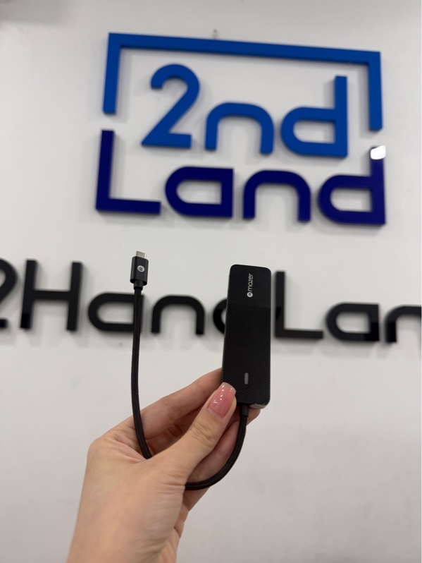 Mazer Multimedia Pro Hub - USB-C to HDMI - USB-A - khe cắm thẻ nhớ SD/MicroSD - Màu đen - Ngoại hình 97% - trầy nhiều, tróc sơn - Body