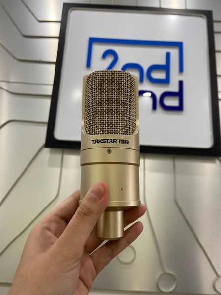 Mic Takstar PC K200 - Màu vàng gold - Ngoại hình: 97% - Kèm dây kết nối , đế mic, lưới mic