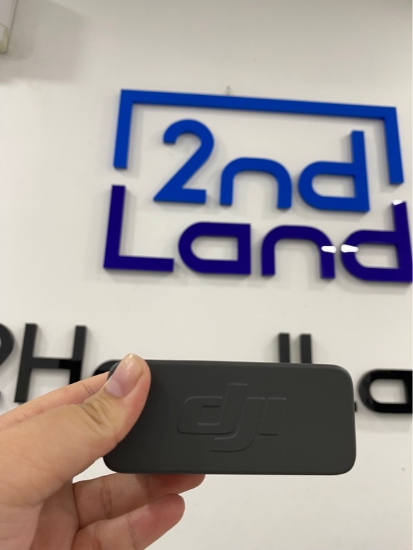 Mic thu âm DJI Mic Mini - Model DMMC01 - Màu đen - Ngoại hình 98% - Kèm sạc linh kiện