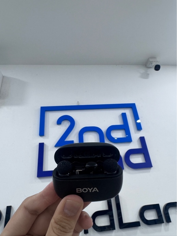 Micro BOYA mini - 2 đầu thu Lightning, type-C - Màu đen - Ngoại hình 98% - Xước nhẹ - Kèm dây, sạc, túi đựng