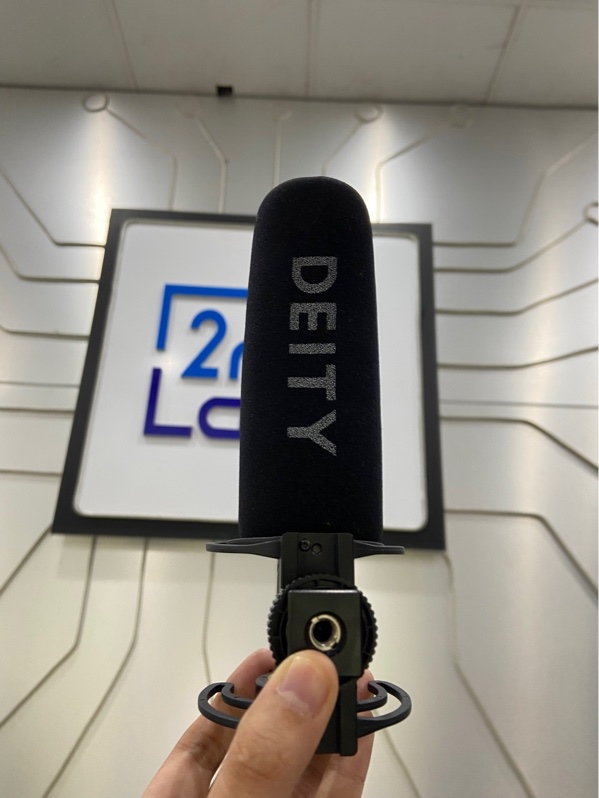Micro Deity V-Mic D3 Pro - Màu đen - Ngoại hình: 98% - Kèm Box + dây 3.5mm + dây kết nối