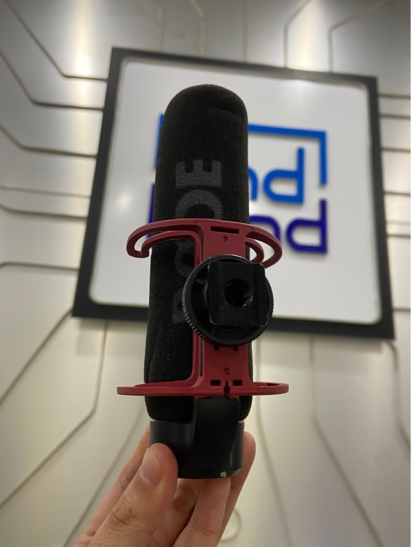 Micro hướng thu Shotgun Rode Video Mic Go - Màu đen - Ngoại hình: 97% - Xước thân - Kèm dây Mic