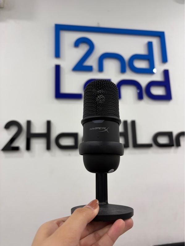 Micro HyperX solo cast - Màu đen - Ngoại hình 97% - trầy xước - Kèm dây , chân đỡ