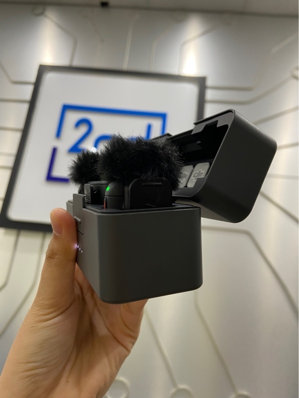 Micro không dây DJI Mic 3 - Bản Combo - Màu xám - Ngoại hình: 98% - Đủ phụ kiện