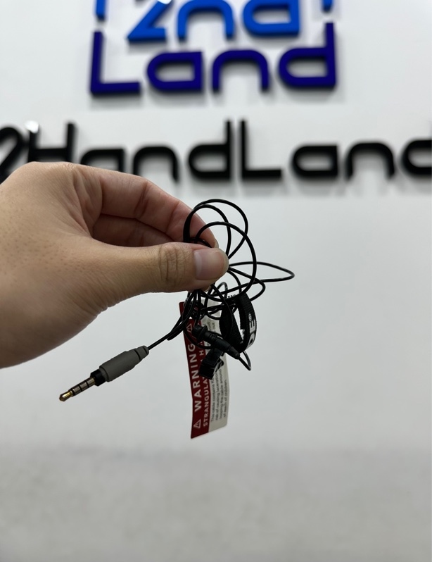 Micro RØDE SmartLav+ - Màu đen - Ngoại hình 97% - Không có lọc âm, bộ chuyển đổi Rode SC4 từ 3.5mm TRS cái ra 3.5mm TRRS đực - Kèm box