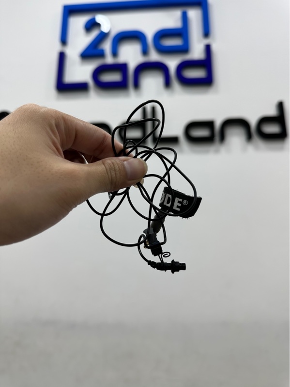 Micro RØDE SmartLav+ - Màu đen - Ngoại hình 97 - Không có lọc âm, chuyển đổi C to 3.5 (mua ngoài), KHONG CO bộ chuyển đổi Rode SC4 từ 3.5mm TRS cái ra 3.5mm TRRS đực - Kèm box