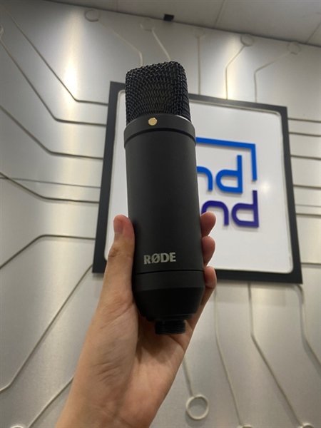 Micro Rode NT1 - Màu đen - Ngoại hình: 98% - Kèm túi đựng + shock mount Rode + lưới lọc gió 1