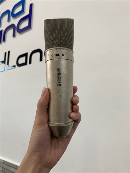 Micro Rode NT2-A - Màu bạc - Ngoại hình: 97% - Bị oxi, sét nhiều, mic bắt sóng yếu, chập chờn - Kèm nguồn - đi sửa